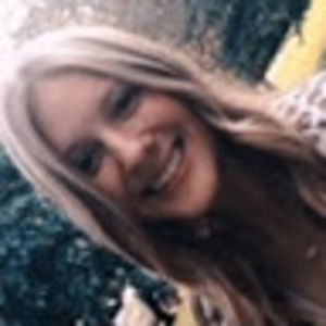 Meet your Posher, Caitlyn